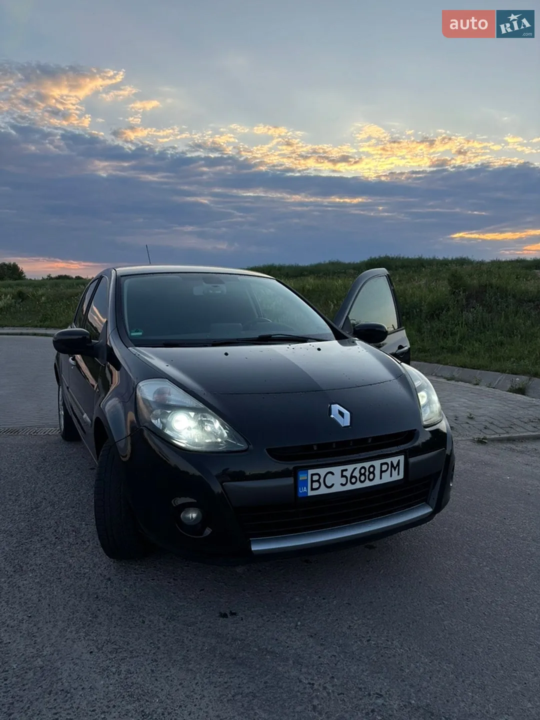 2010 Renault Clio - мініатюра 2