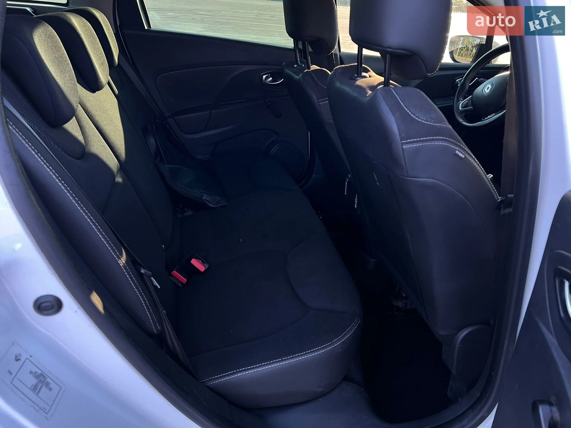 2015 Renault Clio - мініатюра 10