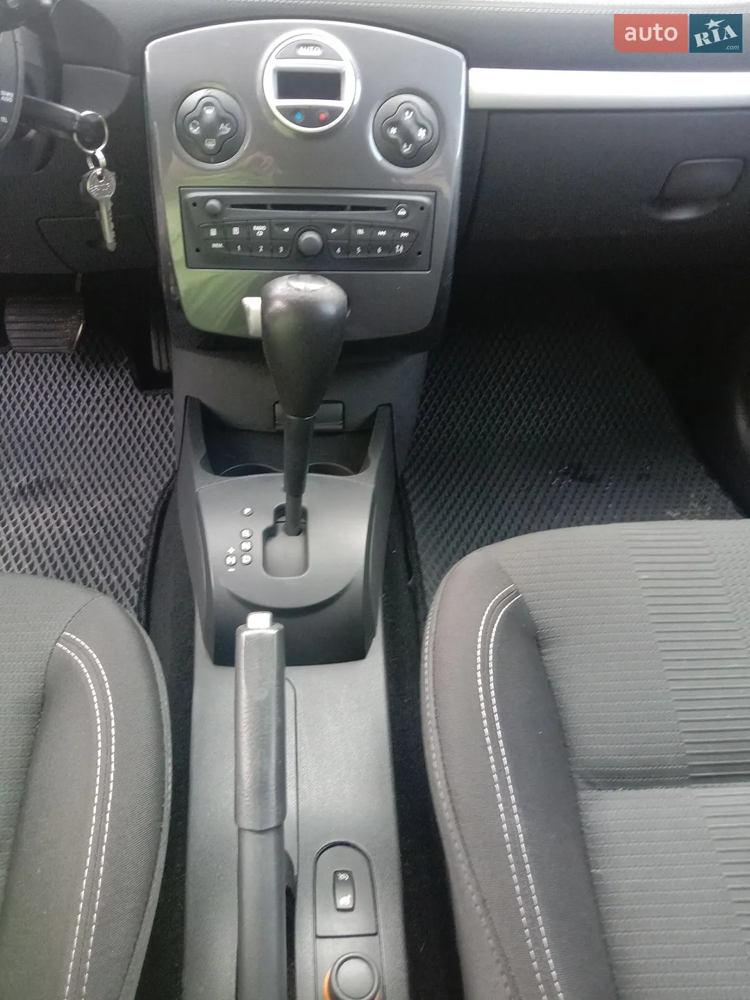 2011 Renault Clio - мініатюра 39
