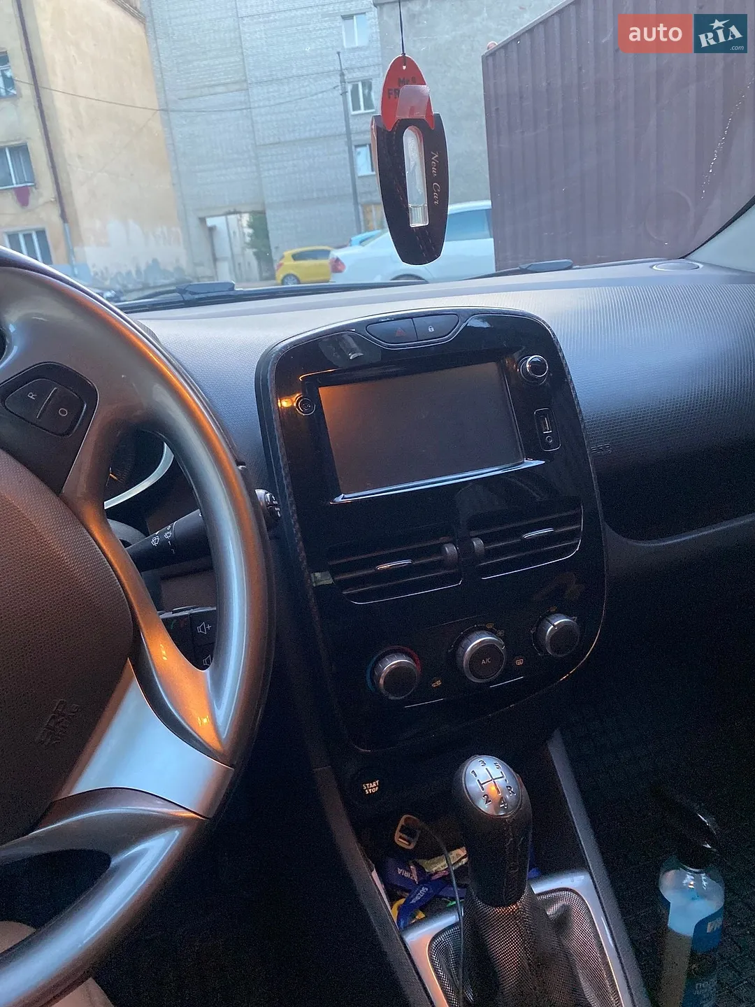 2015 Renault Clio - мініатюра 8