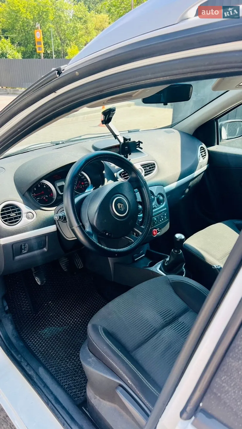 2011 Renault Clio - мініатюра 19