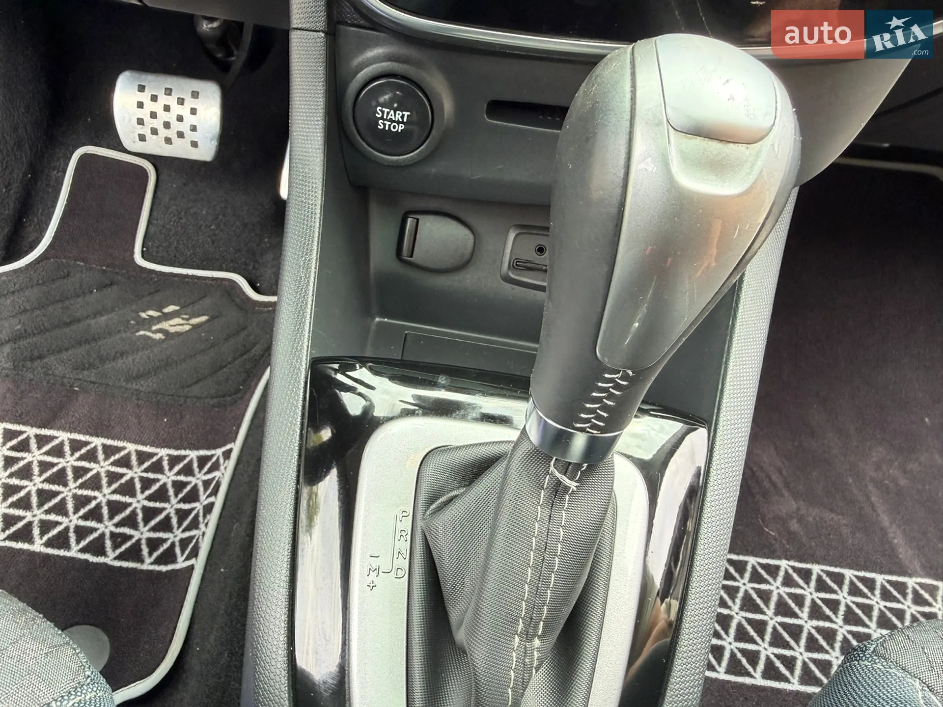 2015 Renault Clio - мініатюра 43