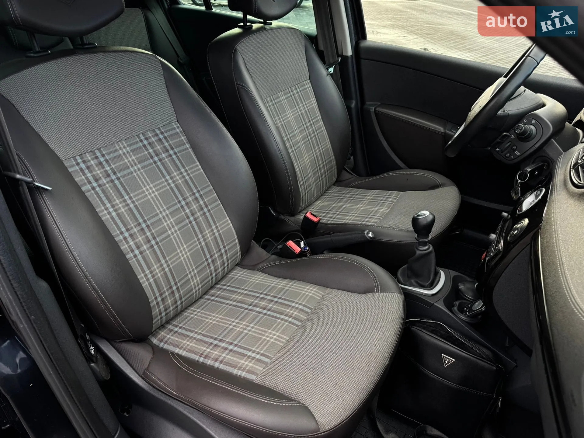 2012 Renault Clio - мініатюра 23