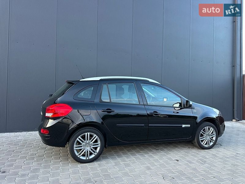 Универсал Renault Clio 2012 в Луцке