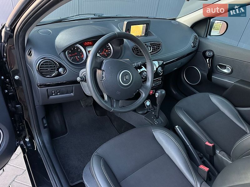 Универсал Renault Clio 2012 в Луцке