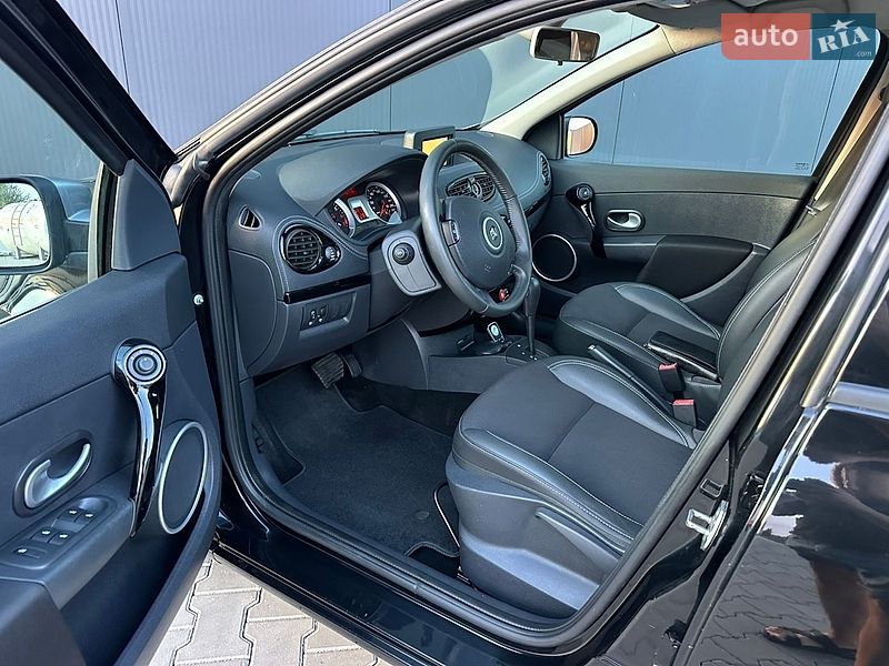 Универсал Renault Clio 2012 в Луцке