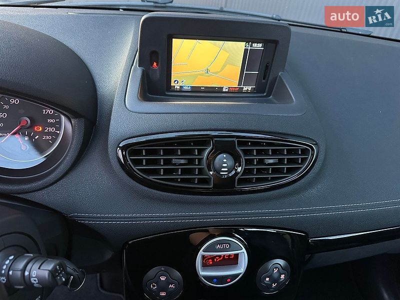 Универсал Renault Clio 2012 в Луцке