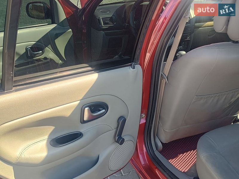 Хетчбек Renault Clio 2002 в Мурованих Курилівцях фото 3 Хетчбек Renault Clio 2002 в Мурованих Курилівцях