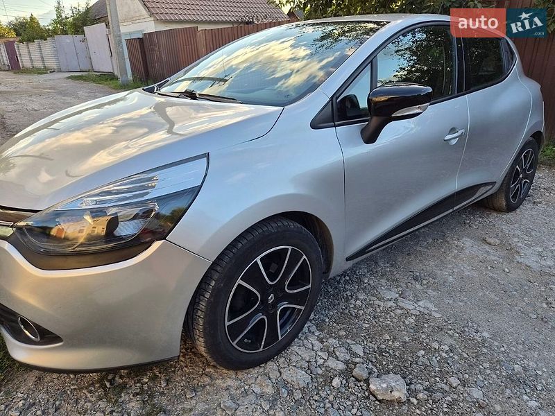 Хэтчбек Renault Clio 2015 в Днепре
