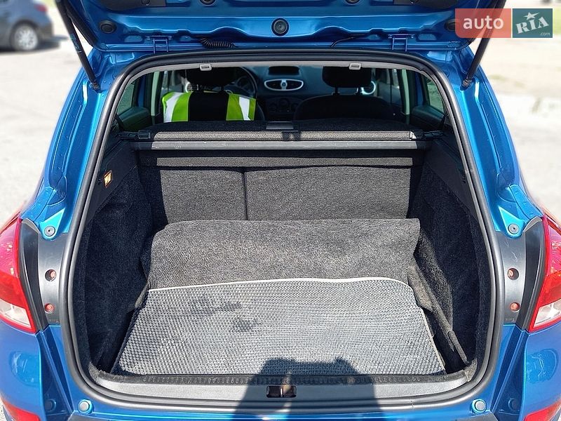 Хэтчбек Renault Clio 2008 в Черкассах