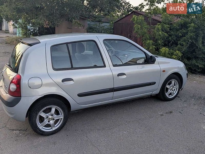 Renault Clio 2004