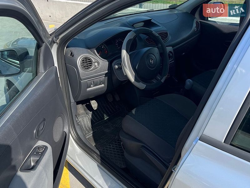 Универсал Renault Clio 2010 в Тернополе фото 19 Универсал Renault Clio 2010 в Тернополе