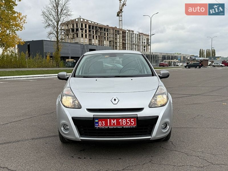 Хэтчбек Renault Clio 2011 в Луцке