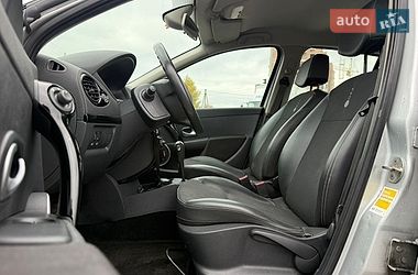 Хэтчбек Renault Clio 2011 в Луцке