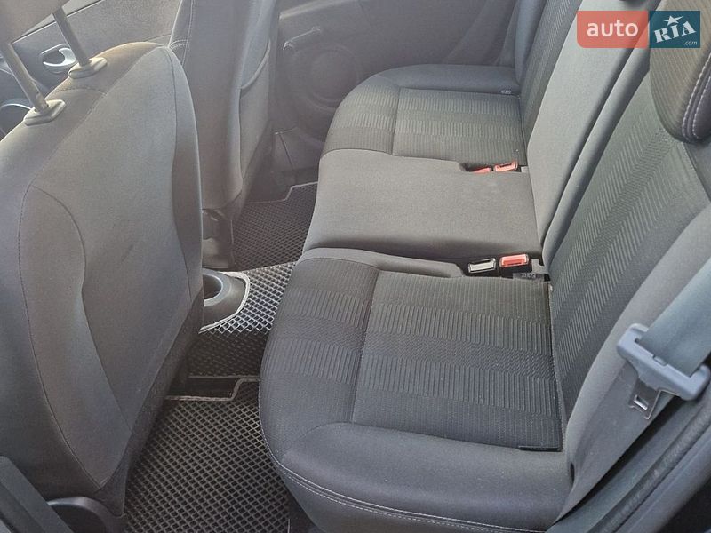 Универсал Renault Clio 2011 в Тернополе