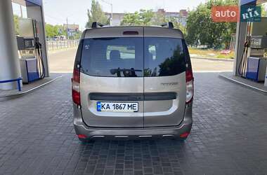 Минивэн Renault Dokker 2015 в 