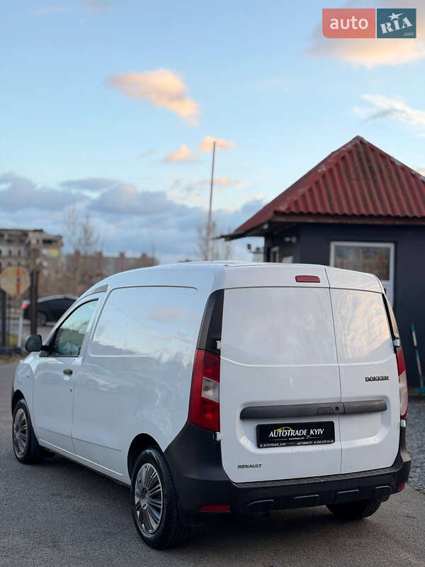 Грузовой фургон Renault Dokker 2016 в Киеве