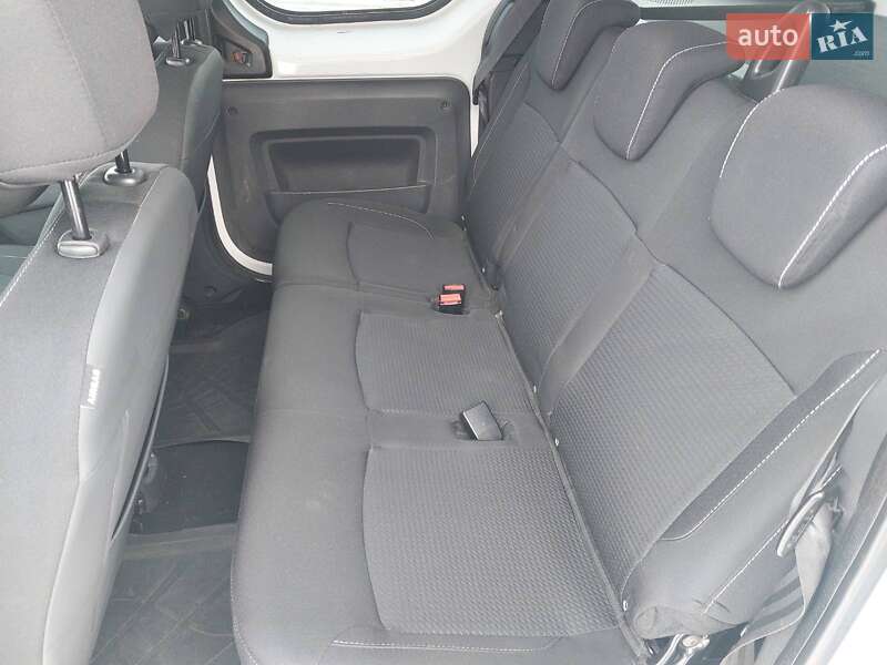 Минивэн Renault Dokker 2018 в Косове фото 33 Минивэн Renault Dokker 2018 в Косове