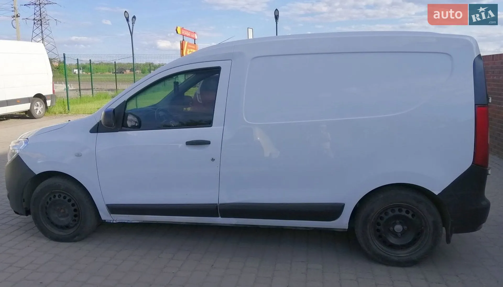 Renault Dokker 2016 VIN VF18SR23456869733 фото оголошення 2 з 22