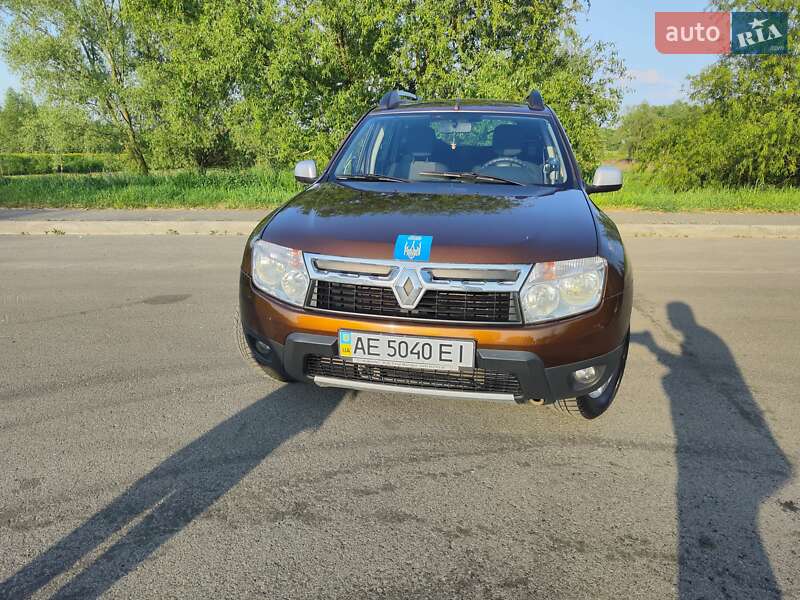 Внедорожник / Кроссовер Renault Duster 2010 в Ворзеле