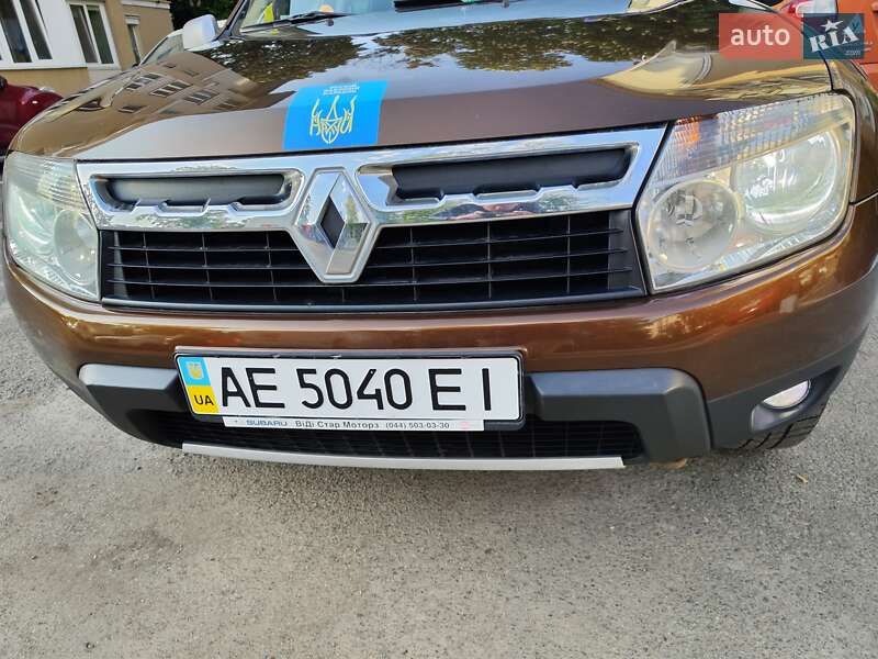 Внедорожник / Кроссовер Renault Duster 2010 в Ворзеле