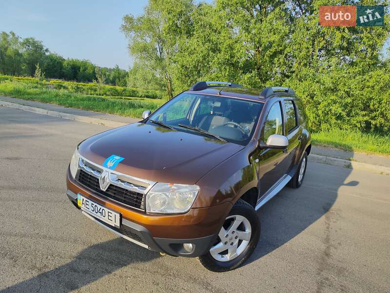 Внедорожник / Кроссовер Renault Duster 2010 в Ворзеле