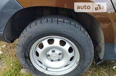 Внедорожник / Кроссовер Renault Duster 2012 в 
