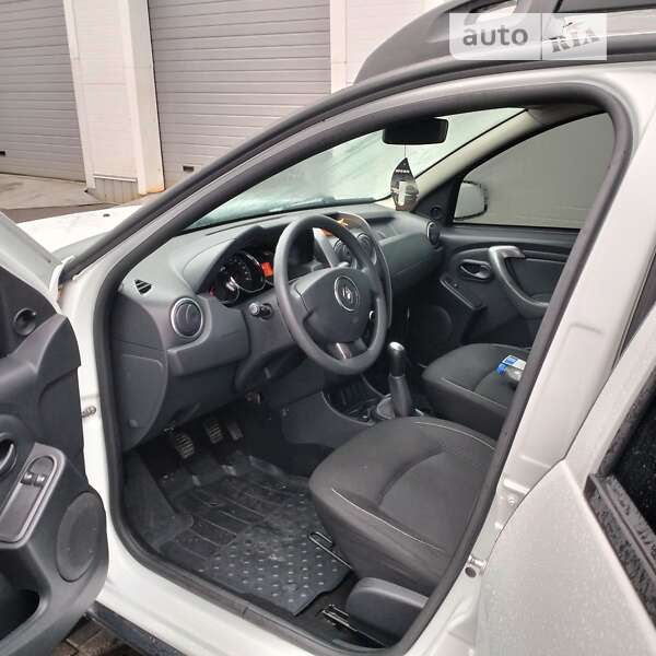 Позашляховик / Кросовер Renault Duster 2016 в Полтаві