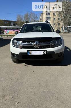 Внедорожник / Кроссовер Renault Duster 2015 в Александрие