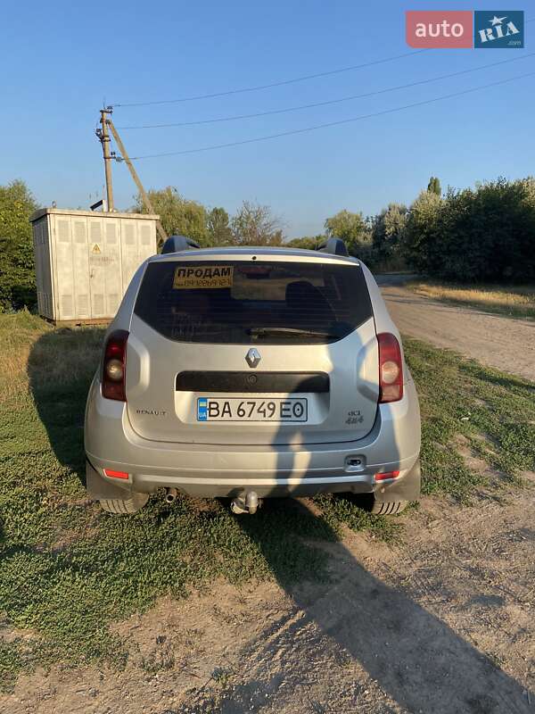Внедорожник / Кроссовер Renault Duster 2011 в Смолином