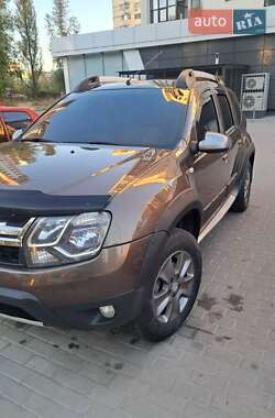 Внедорожник / Кроссовер Renault Duster 2017 в 
