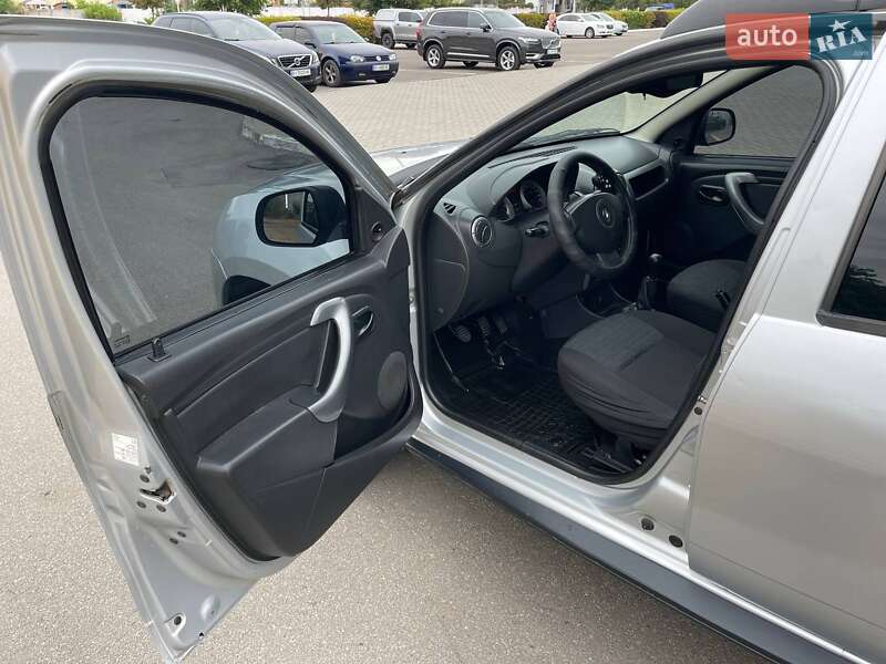 Позашляховик / Кросовер Renault Duster 2011 в Полтаві