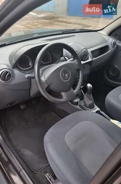 Внедорожник / Кроссовер Renault Duster 2012 в 