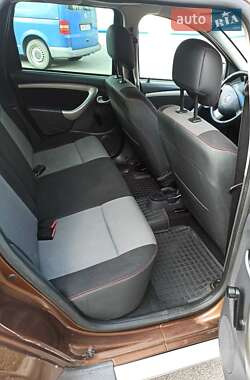 Позашляховик / Кросовер Renault Duster 2013 в 