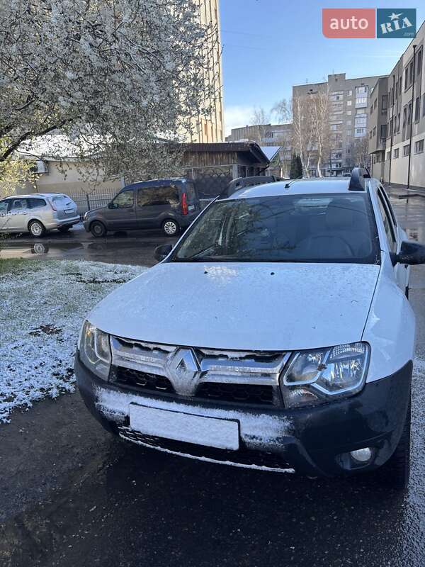 Внедорожник / Кроссовер Renault Duster 2017 в 