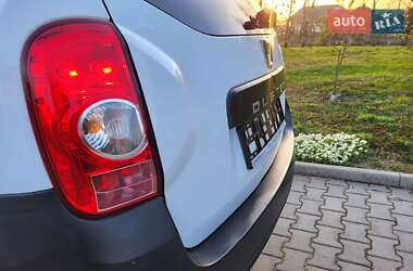 Позашляховик / Кросовер Renault Duster 2013 в 