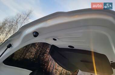 Позашляховик / Кросовер Renault Duster 2013 в 
