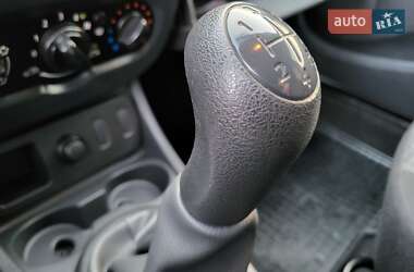 Позашляховик / Кросовер Renault Duster 2013 в 