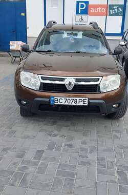 Внедорожник / Кроссовер Renault Duster 2011 в 