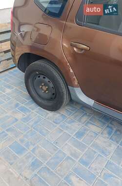 Внедорожник / Кроссовер Renault Duster 2011 в 