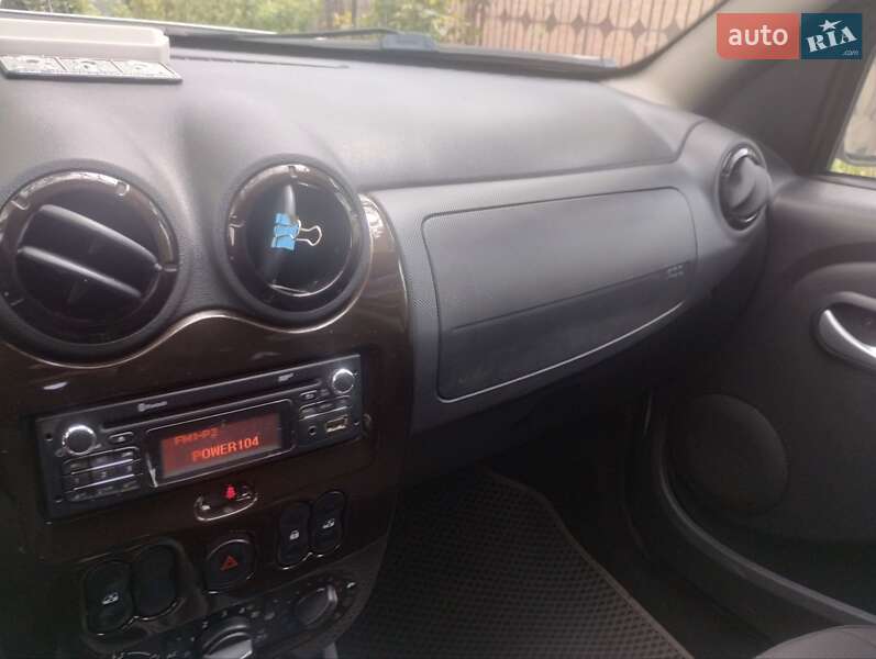 Позашляховик / Кросовер Renault Duster 2012 в Києві