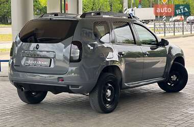 Внедорожник / Кроссовер Renault Duster 2015 в 