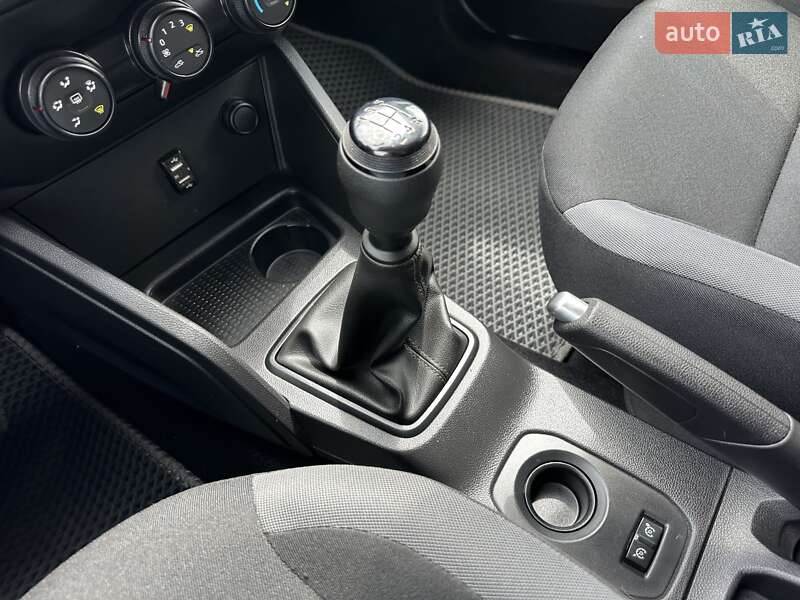 Внедорожник / Кроссовер Renault Duster 2019 в Киеве фото 25 Внедорожник / Кроссовер Renault Duster 2019 в Киеве