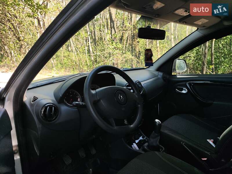 Внедорожник / Кроссовер Renault Duster 2011 в Крыжополе