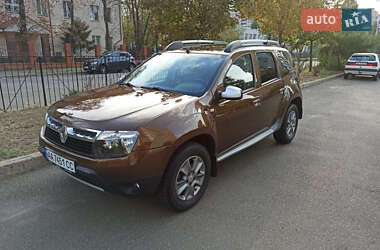 Внедорожник / Кроссовер Renault Duster 2013 в Новгород-Северском