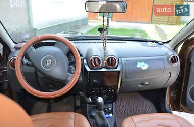 Внедорожник / Кроссовер Renault Duster 2013 в 