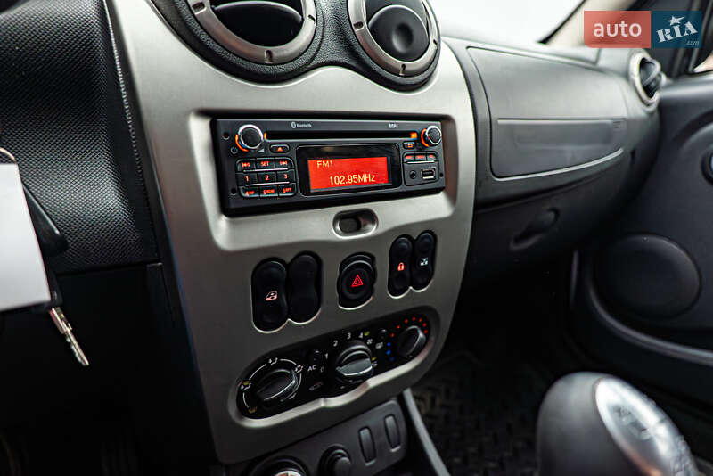 Позашляховик / Кросовер Renault Duster 2013 в Києві
