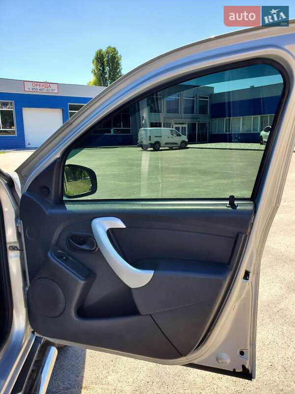 Внедорожник / Кроссовер Renault Duster 2015 в Кропивницком