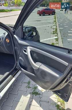 Внедорожник / Кроссовер Renault Duster 2013 в 
