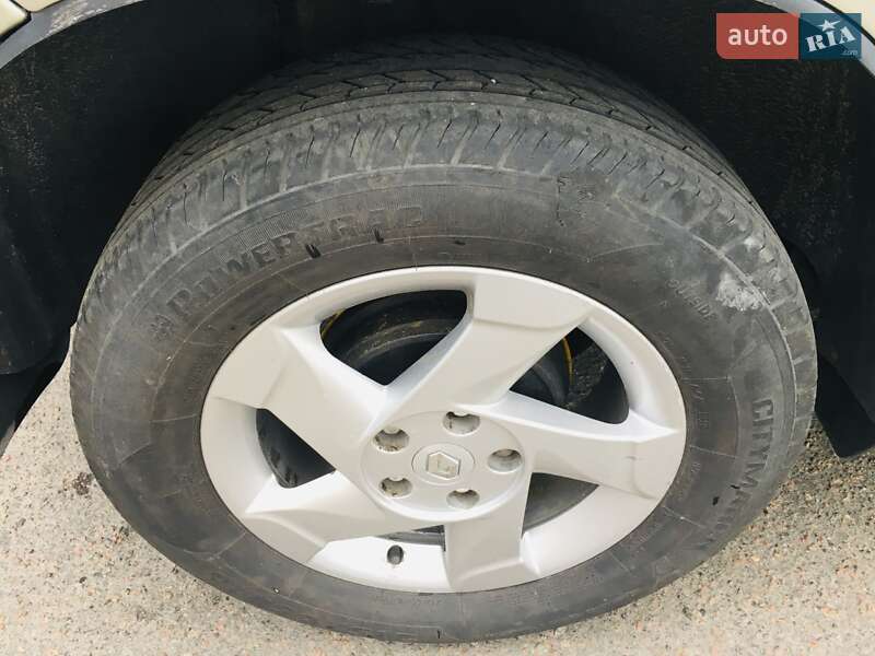 Внедорожник / Кроссовер Renault Duster 2012 в Киеве